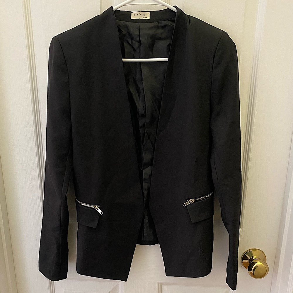 New never used w/no tags Vici black blazer zipper jacket size small